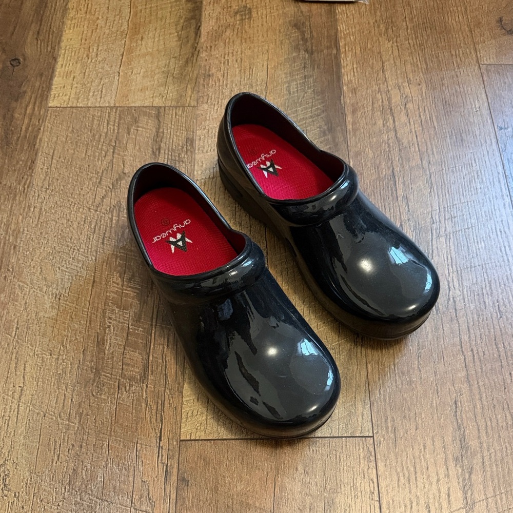 Anywear  Black Women's and men Clogs
